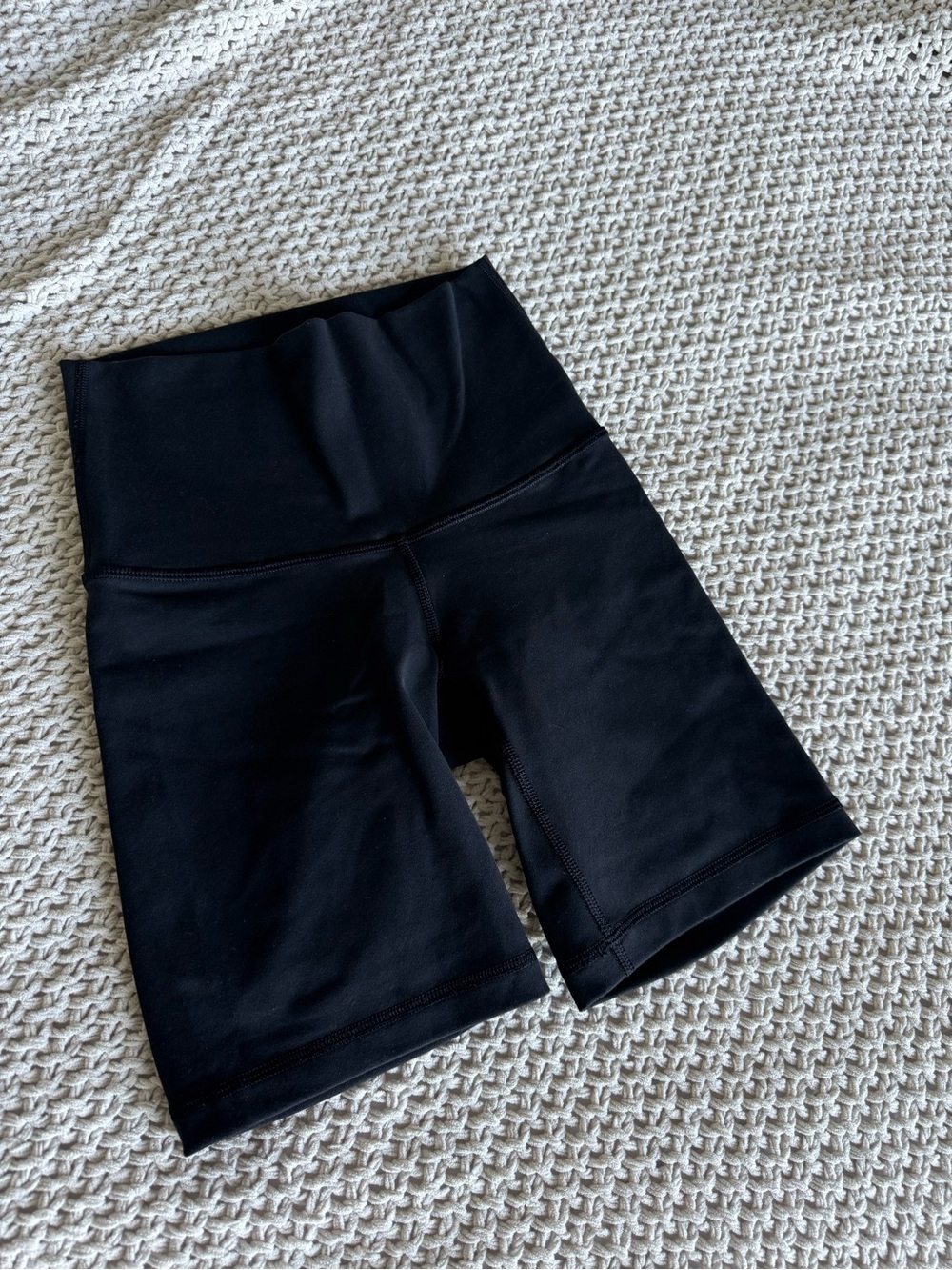 Aritzia Shorts 2xs Tnaction new without tag